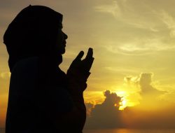 Khadijah dan Aisyah: Inspirasi Perempuan yang Beriman, Berilmu, dan Bermanfaat