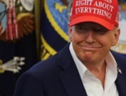Trump Ancam Iran: Akan ‘Membayar Harga’ karena Lambat Bernegosiasi